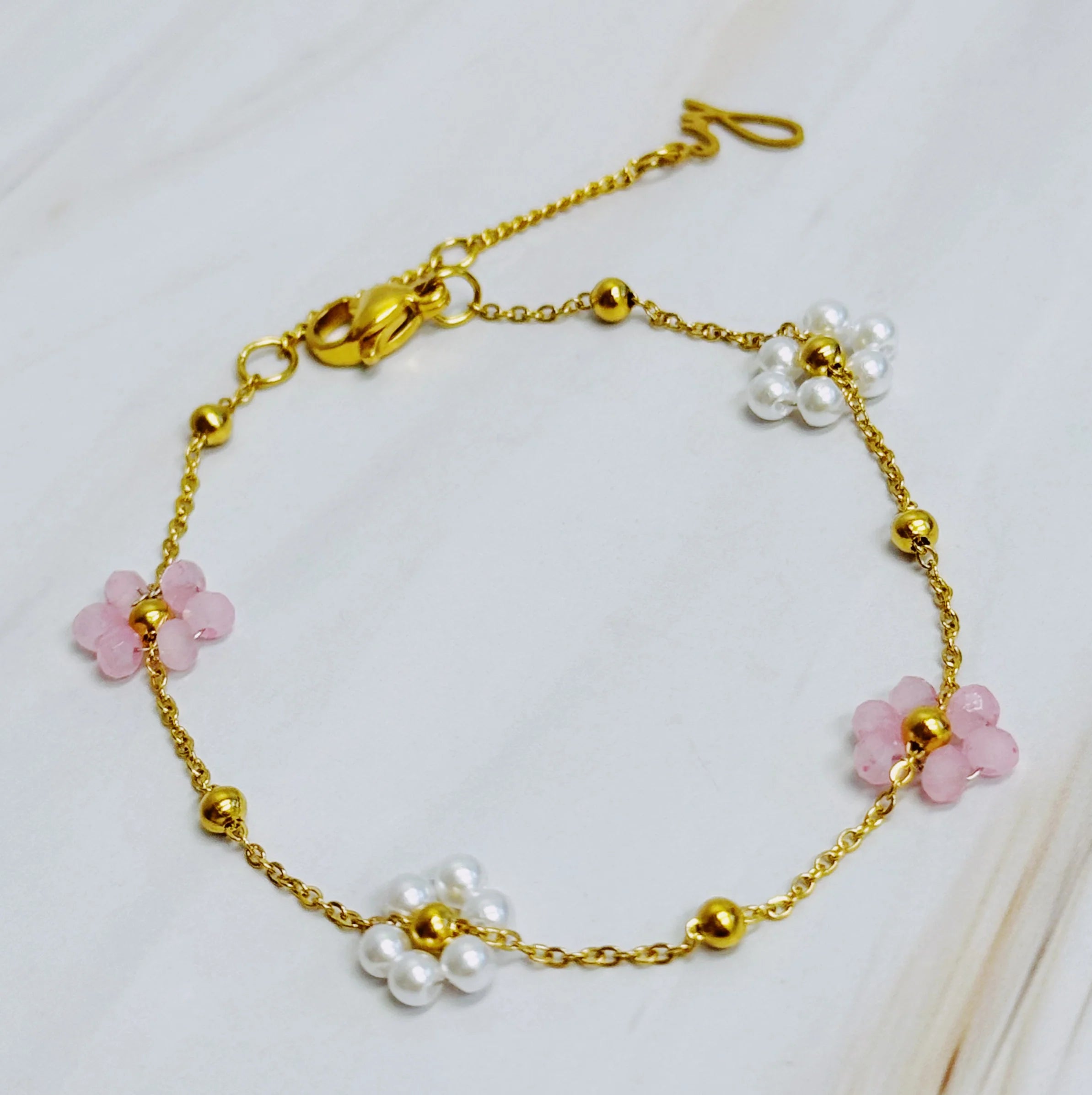 Pearl and Glass Bead Flower Bracelet